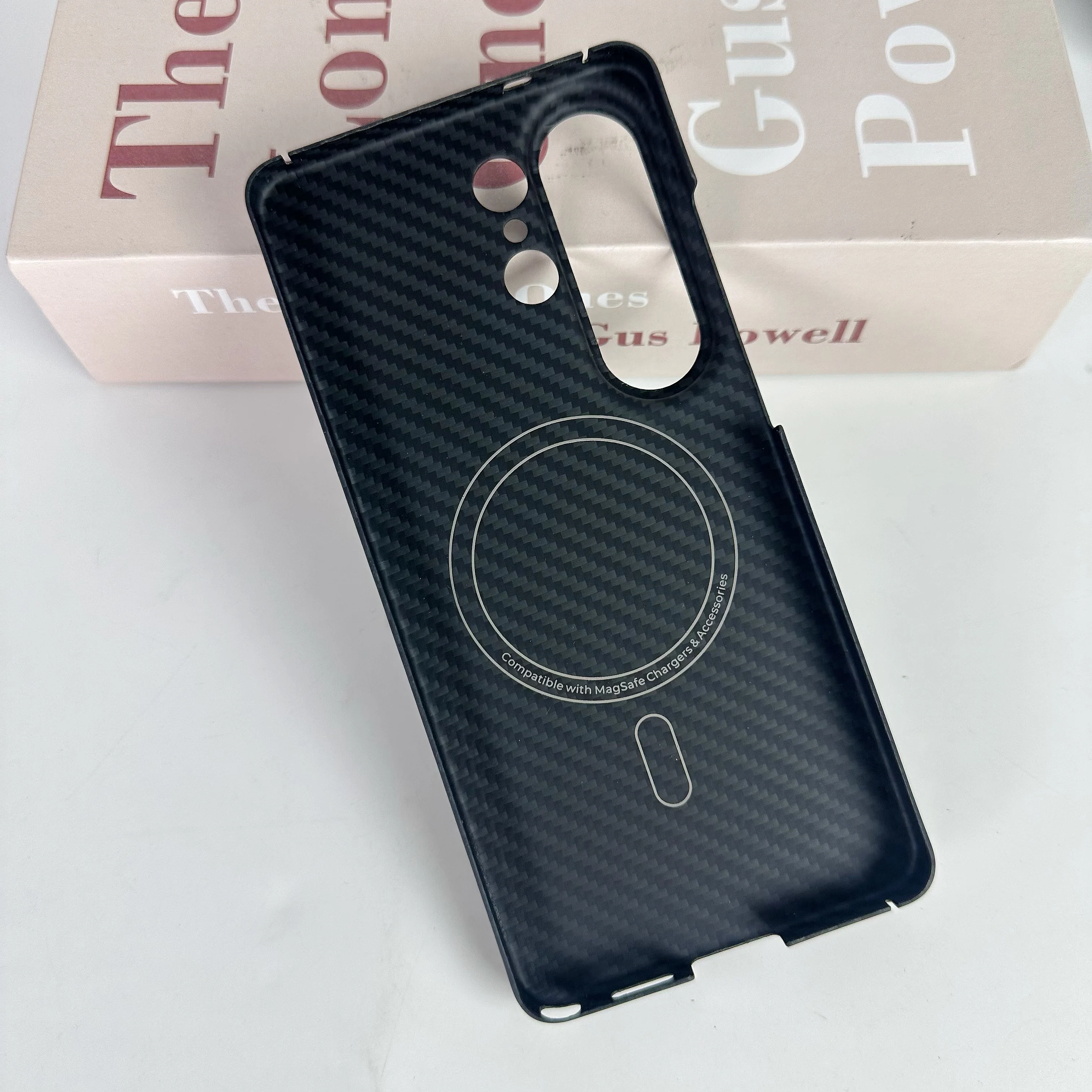 Фото Чехол для Samsung Galaxy S26 Ultra, ультратонкий, из арамидного волокна, невероятно тонкий, премиум-класса, с магнитной зарядкой, черный №5