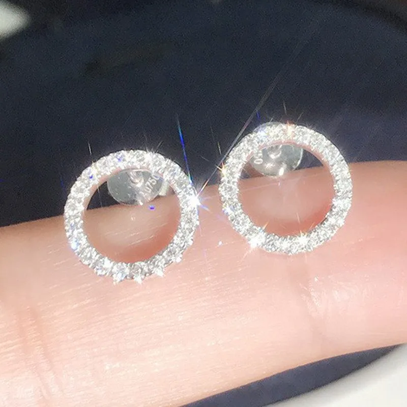

New Style Inlaid Circle Zircon Explosion Flashing Earrings for Women with Simple Temperament, Light Luxury, and Fashion Earrings