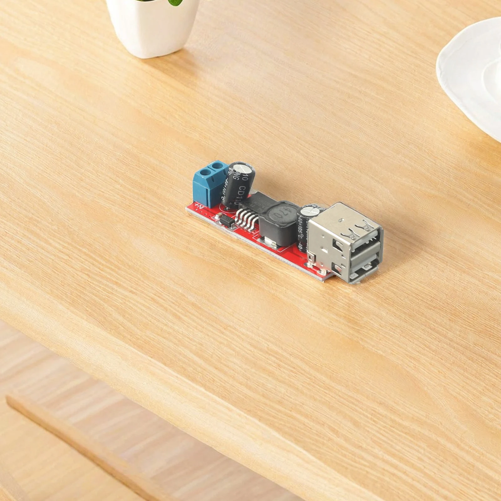 Регулируемый регулятор мощности Регулятор напряжения мобильного телефона