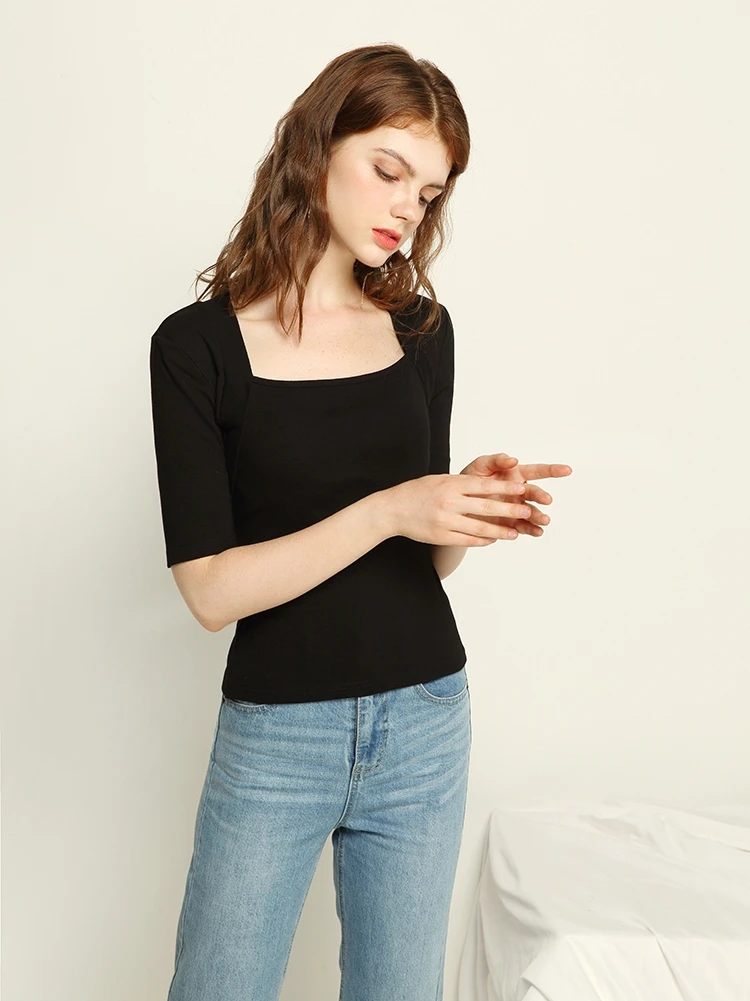 Облегающая футболка в стиле ретро с квадратным воротником и рукавами пять