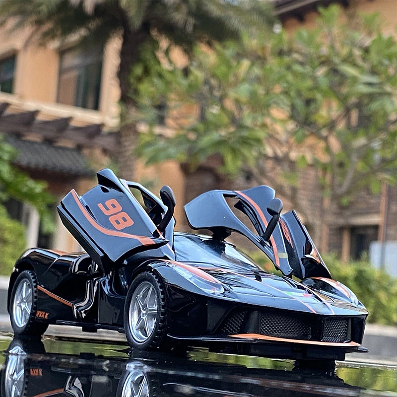 Модель спортивного автомобиля из сплава Laferrari FXXK 1:32 Литые и игрушечные