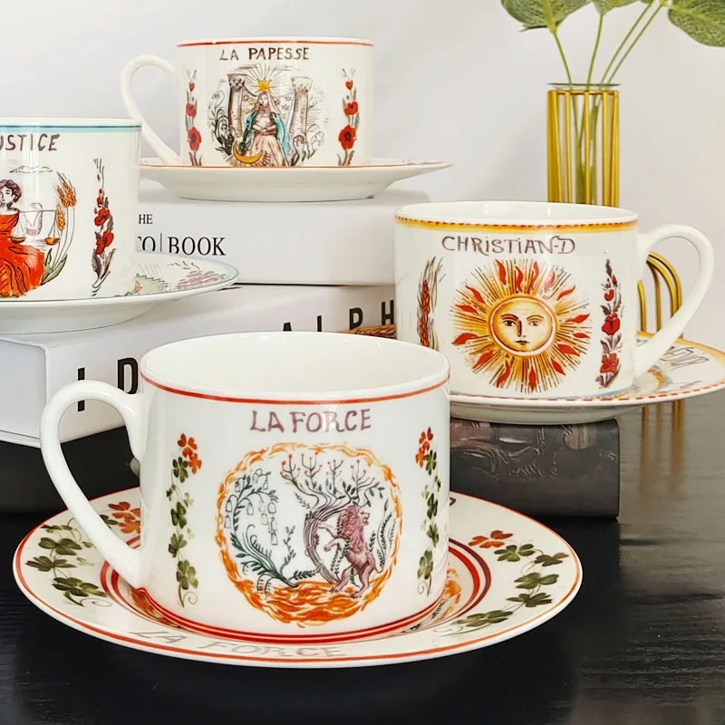 

Retro Coffee Cup Tea Cups and Saucer Sets Bone China Mugs Coffee Cups Wedding Decoration Porcelain Drinkware Ceramic Coffeeware
