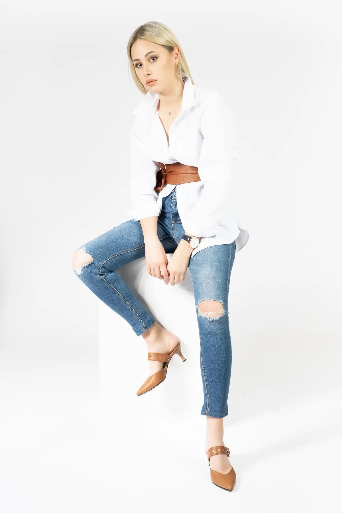 

Женские туфли из натуральной кожи, на ремешках