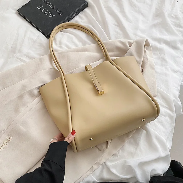 Ladies fashion handbags clearance