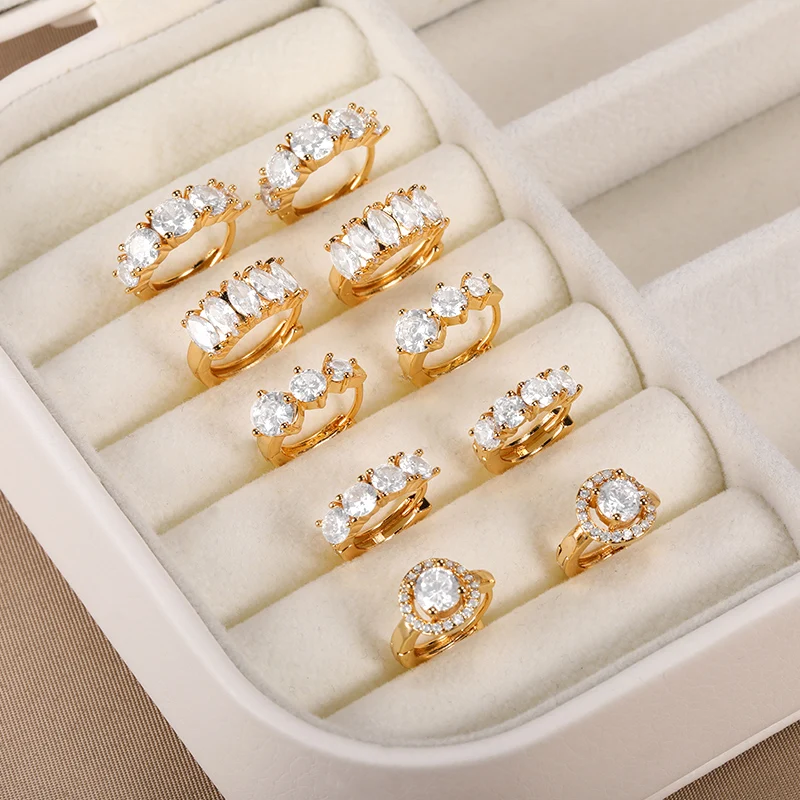 

Luxury Shiny Crystal Zircon Ear Buckles Earrings For Women Men Gold Silver color Charm Body Piercing Earrings 2022 Jewelry Gifts