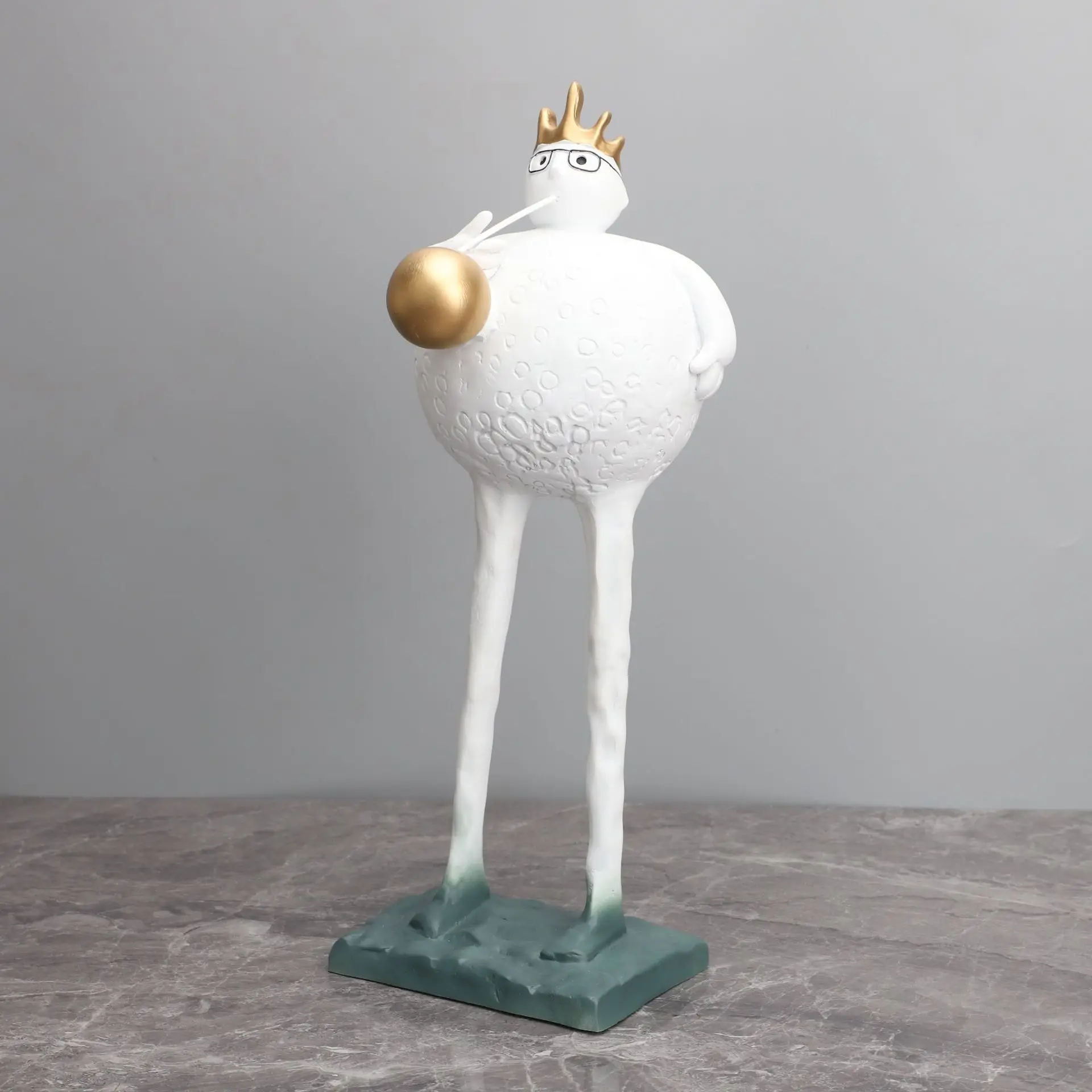 

Cartoon crown stand sculpture resin decoration model room living room study creative soft decorations