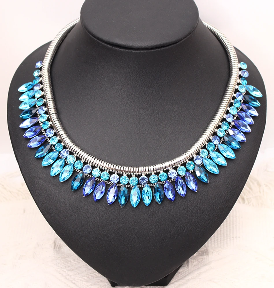 

Women's Crystal Bridal Banquet Bib Necklace Rhinestone Wedding Necklaces For Women Girls Engagement Costumes Bridal Jewellery