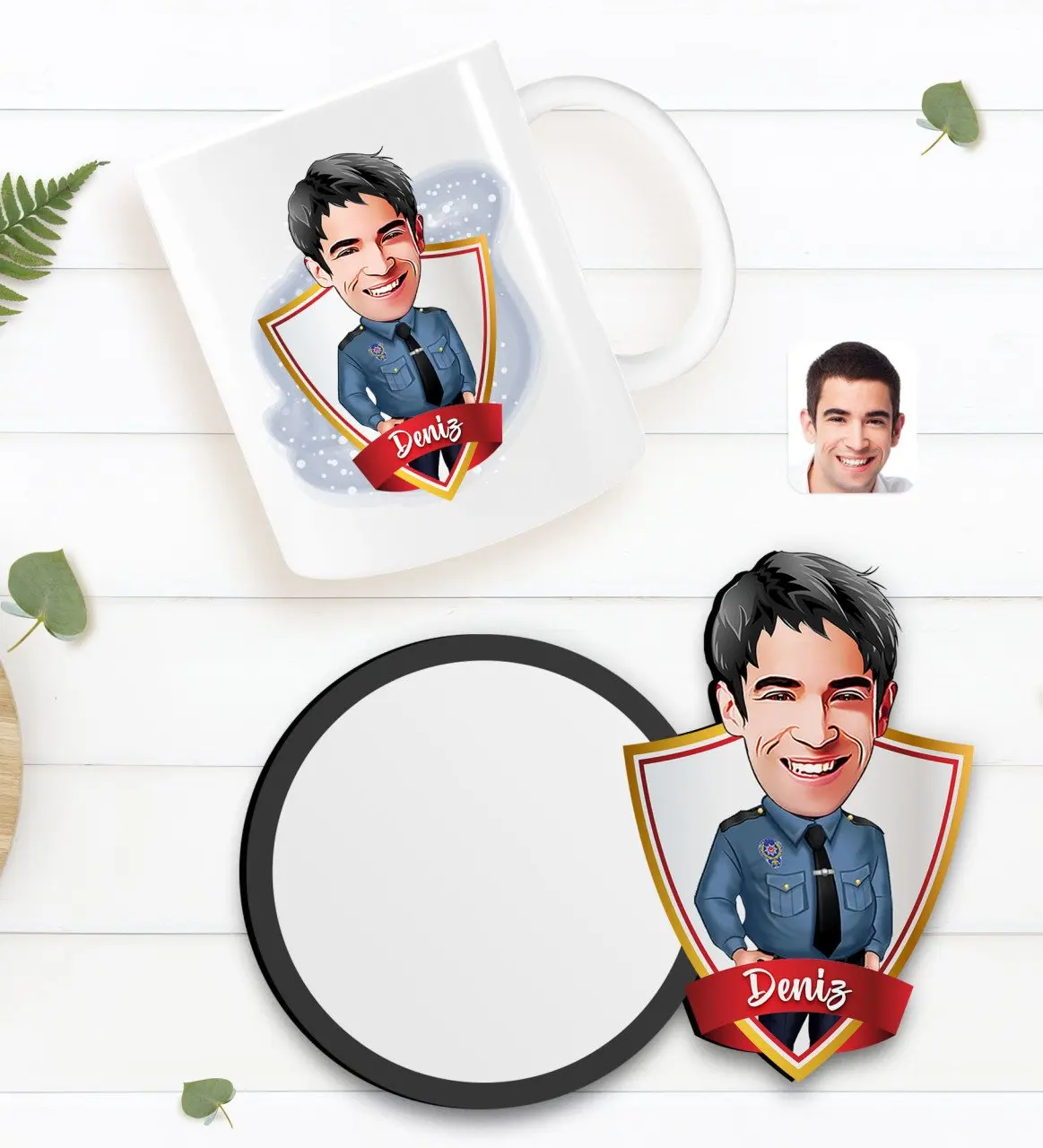 

Персонализированная Мужская полицейская карикатура на белую кружку и деревянную подставку в подарок