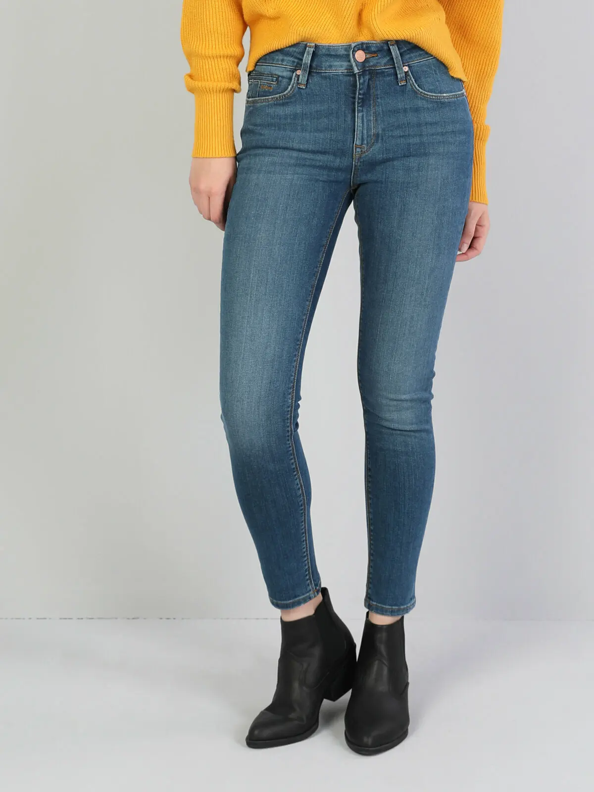 

Синие женские брюки