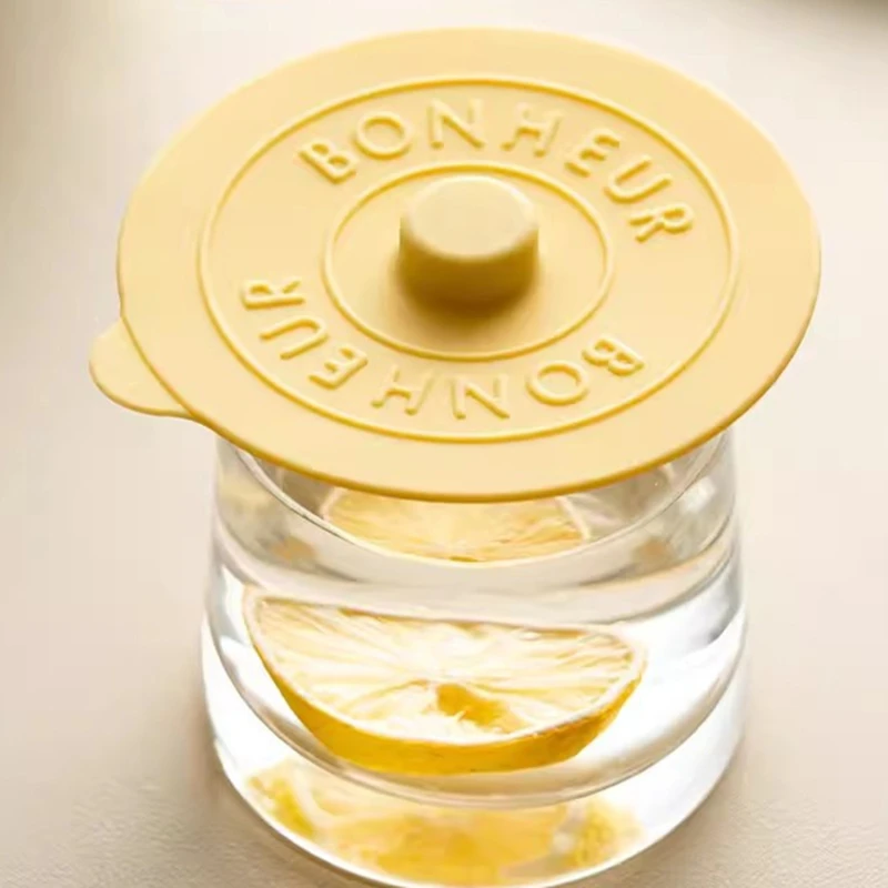 Силиконовая крышка с бледной тенью для чашек