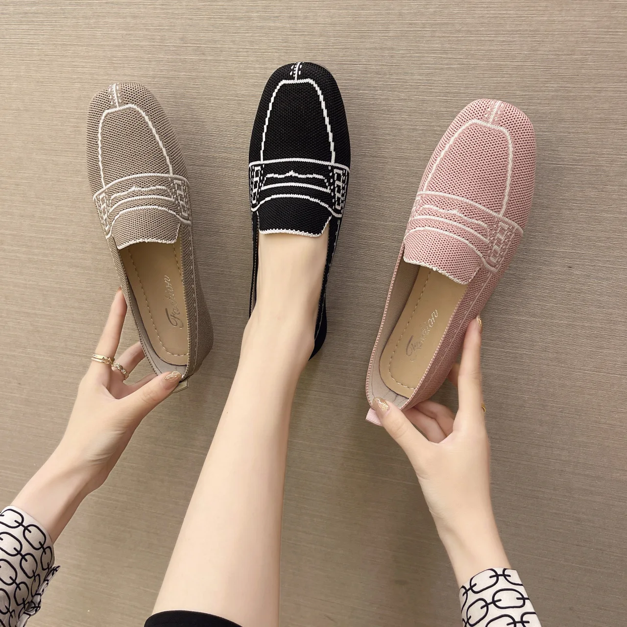 Women Flats Pumps knitting Fabric Breathable Soft Sole loafers Female Leisure Shoes Fashion Slip-on Egg Roll Shoes for Woman