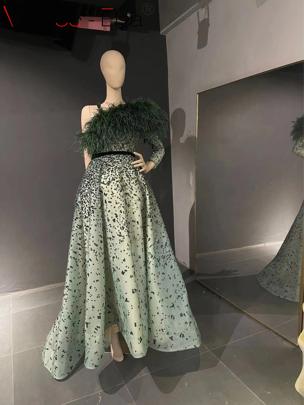 

Varboo_Elsa Luxury Green A-line Evening Dresses Beading feathers Sexy Evening Gowns One Shoulder Pageant Dresses For Women Party