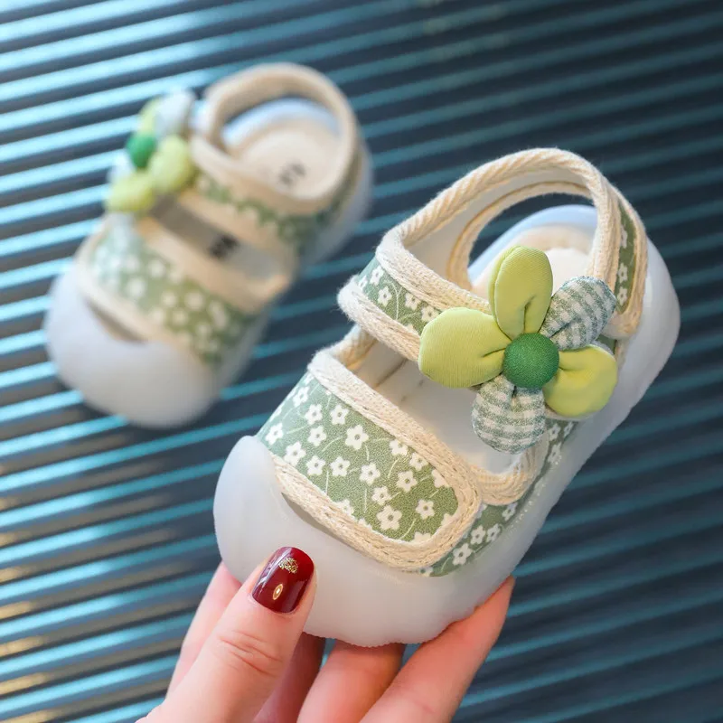 

2023 New Summer Baby Girl Sandals Soft Bottom Girl Toddler Shoes 1-2 Years Old Little Girl Closed Toe Baby Child