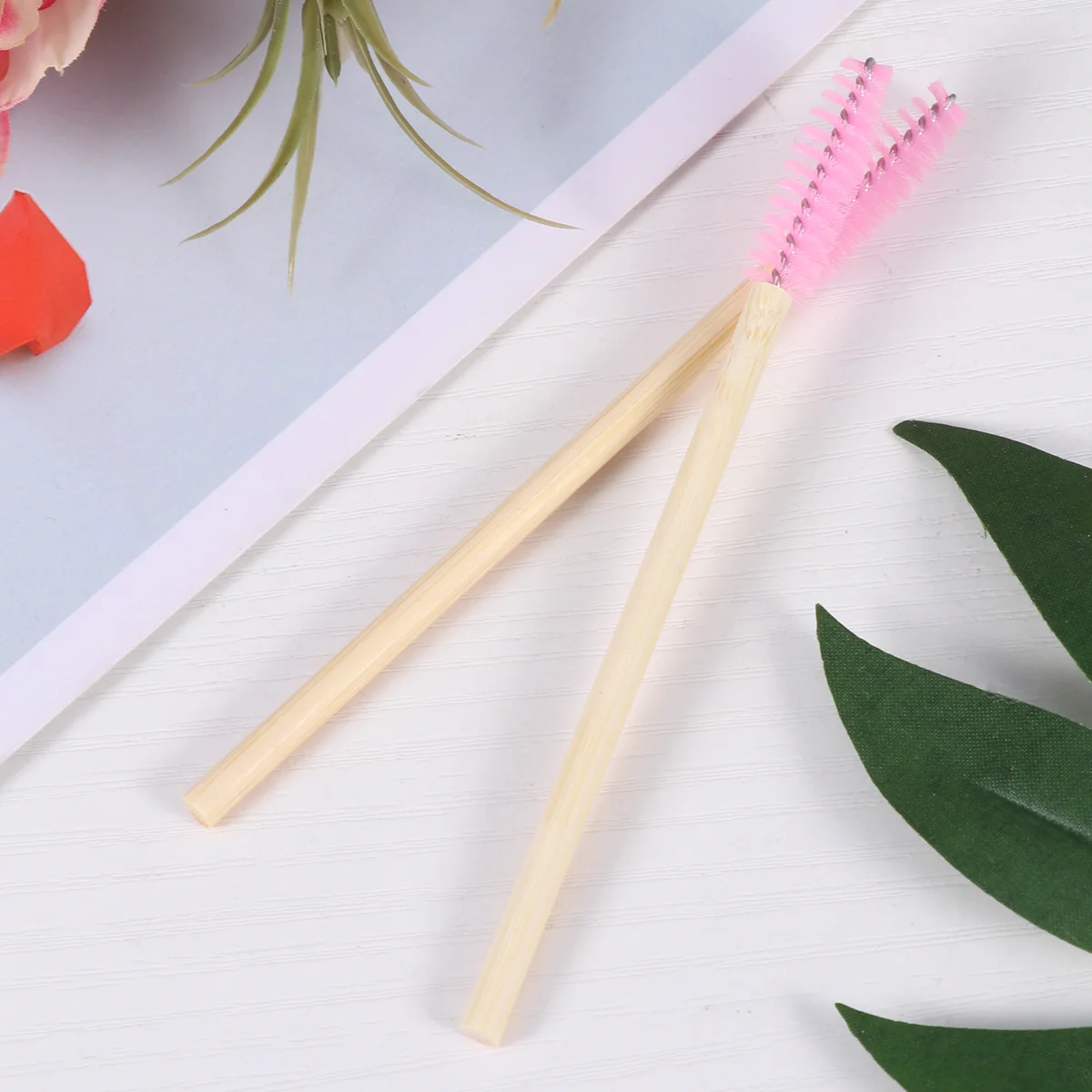 

20 Pcs Disposable Lash Brushes Lash Md Serum Eyebrow Brush Spoolie Bulk Makeup Brushes Wooden Disposable Eyelash Mascara Brushes