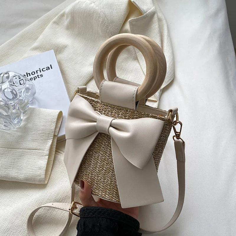 

Bow Tie Round Wooden Handle Design Mini Straw Crossbody Side Bag Women 2022 Summer Fashion Shoulder Handbag Cute Beach Totes