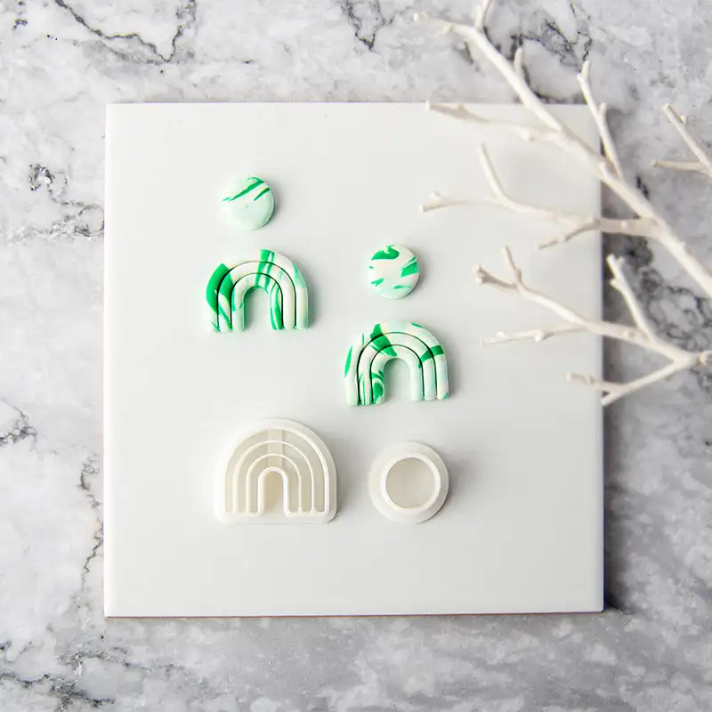 

Форма для резки сережек из полимерной глины