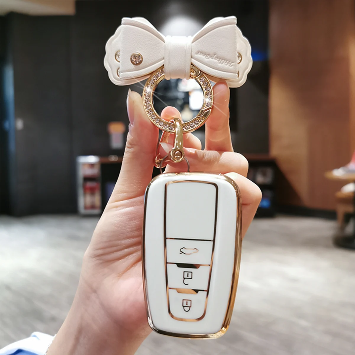 

Soft TPU Car Remote Key Cover Case Shell For Toyota Camry RAV4 Prius CHR C-HR Avalon Corolla Land Cruiser Prado Car Accessories