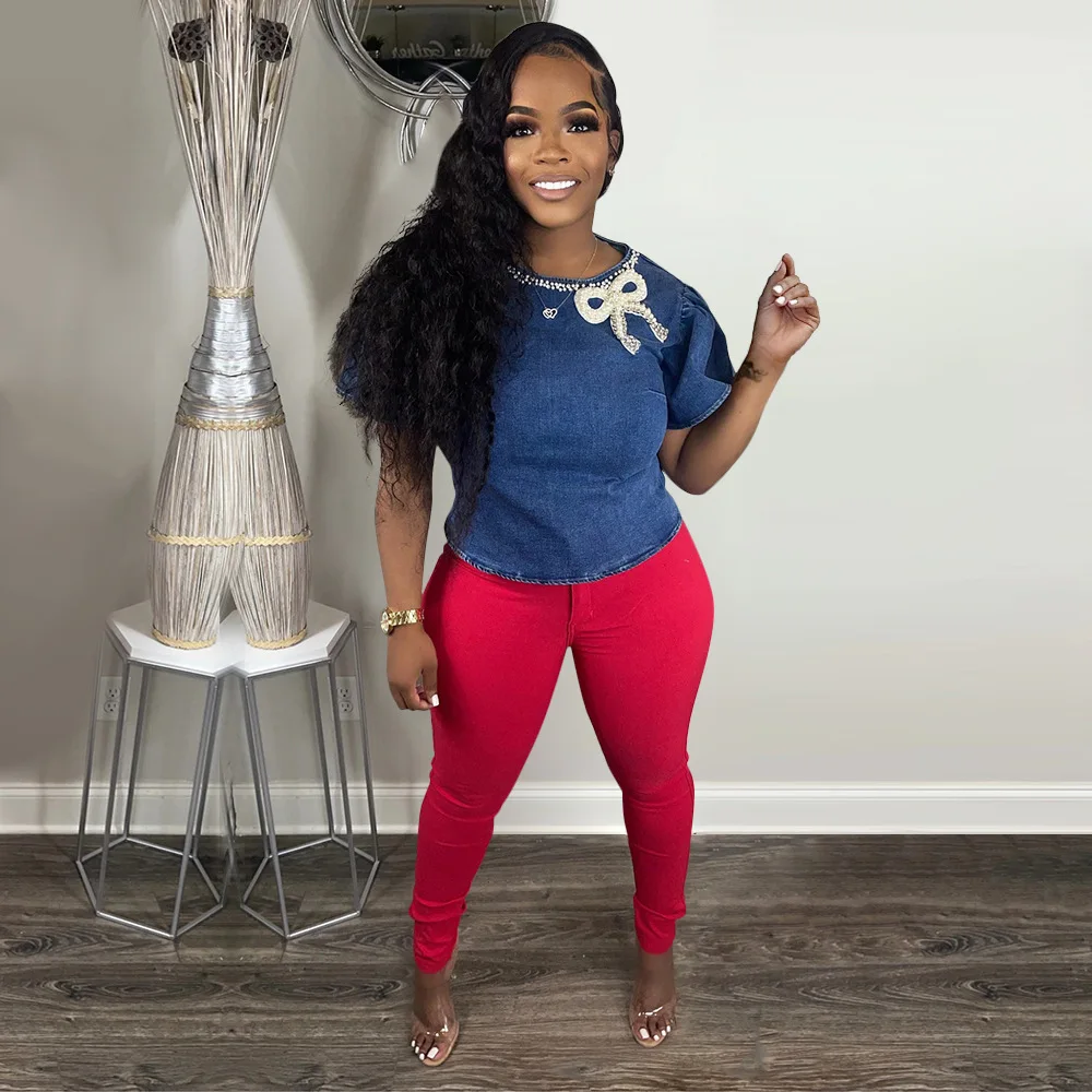 

Женская джинсовая футболка с круглым вырезом, коротким рукавом и жемчугом