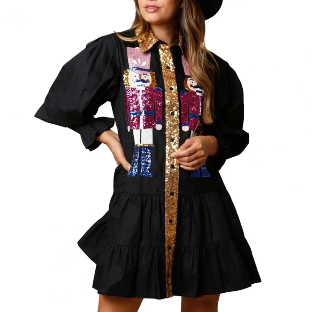 Женское платье трапециевидной формы с пайетками