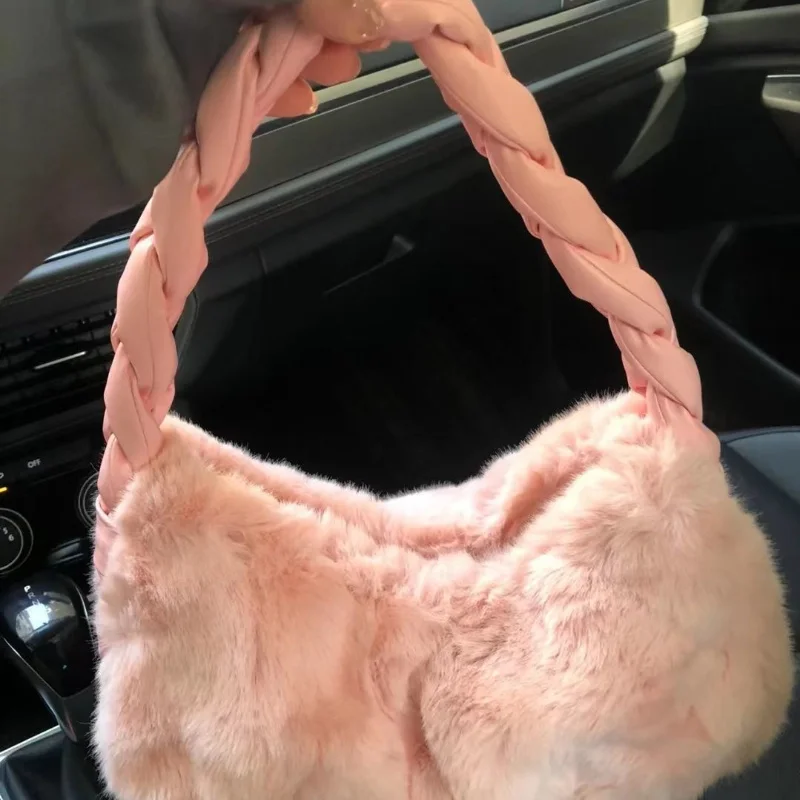 

Cute Handbags for Women 2023 New Fashion Delicate Elegant Solid Color Plush Bag Sweet Twist Braid Designers Underarm Bag