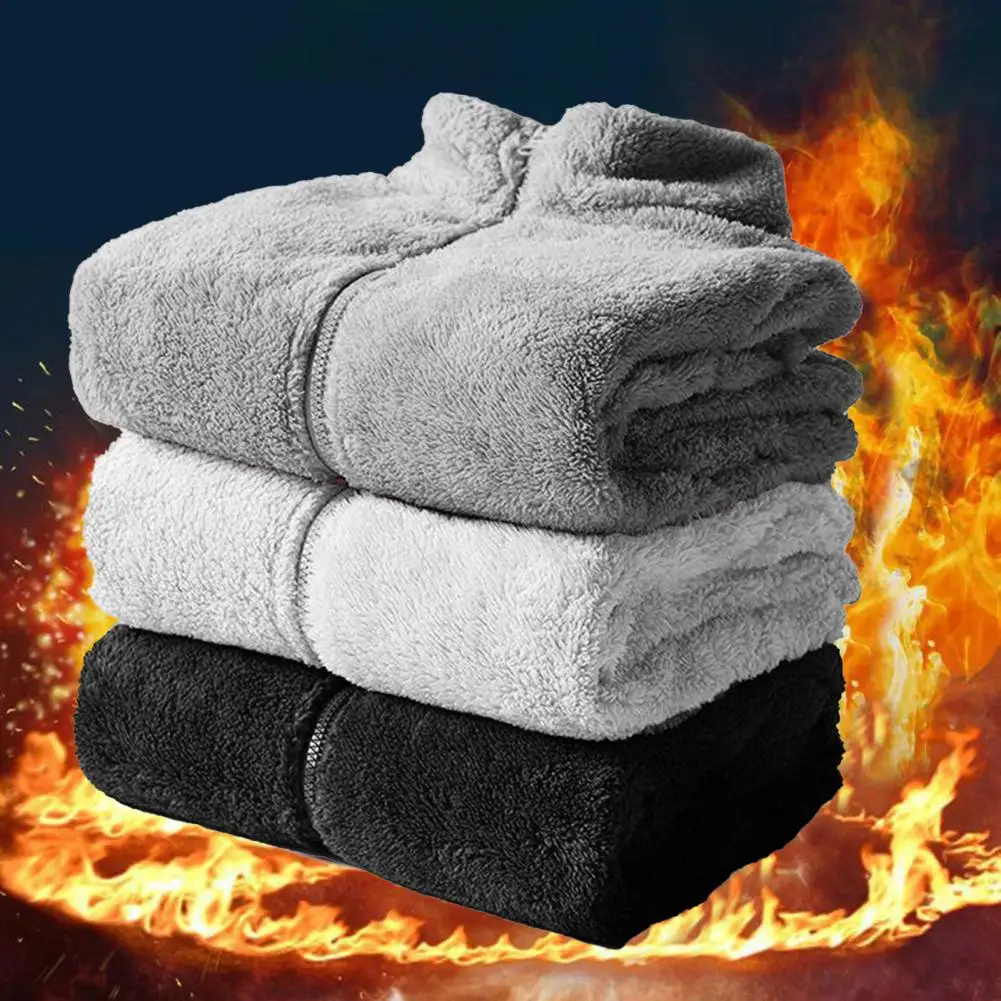 Плюшевая куртка с воротником-стойкой