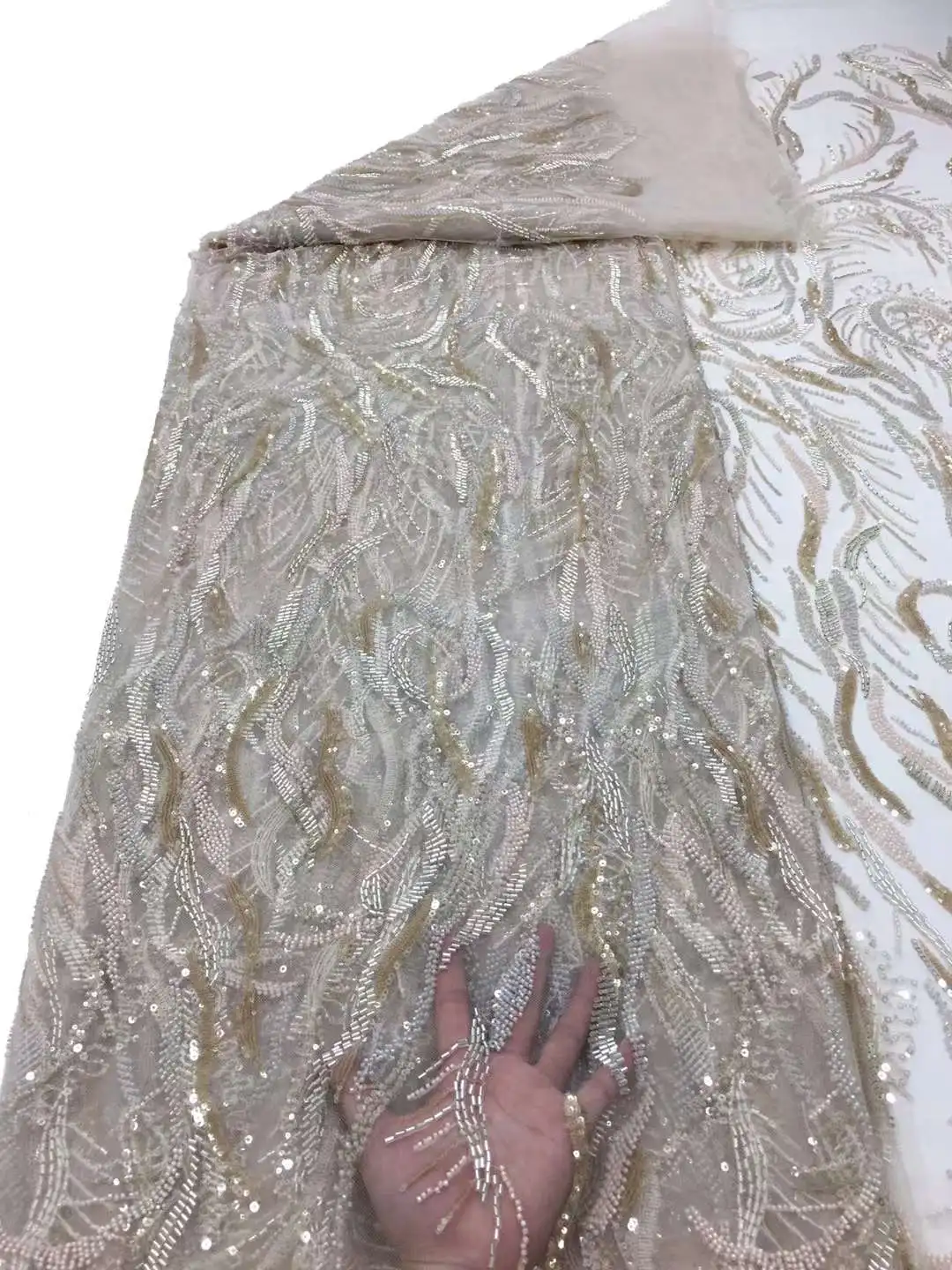 Красивый дизайн платья вышитые бусины разных цветов Африканское кружево