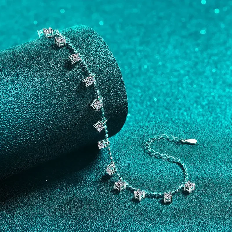 Браслет с муассанитом и бриллиантами