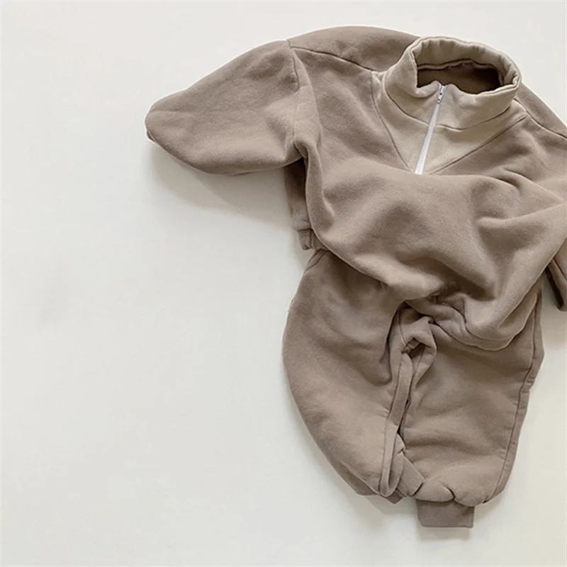 

4259F Корейский детский комплект одежды, спортивный костюм, новинка 2022 года, зимняя и весенняя одежда из флиса с прострочкой для мальчиков, свитер и брюки