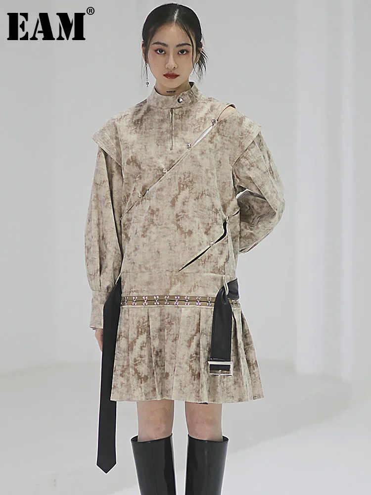 

[EAM] Women Brown Tie Dye Hollow Out Pleated Belt Big Size Dress New Stand Collar Long Sleeve Fashion Spring Autumn 2023 1DF3360