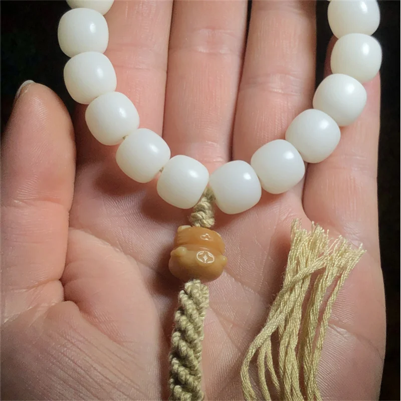 Художественное создание ручной работы Белый нефритовый корень Бодхи Ручной Один