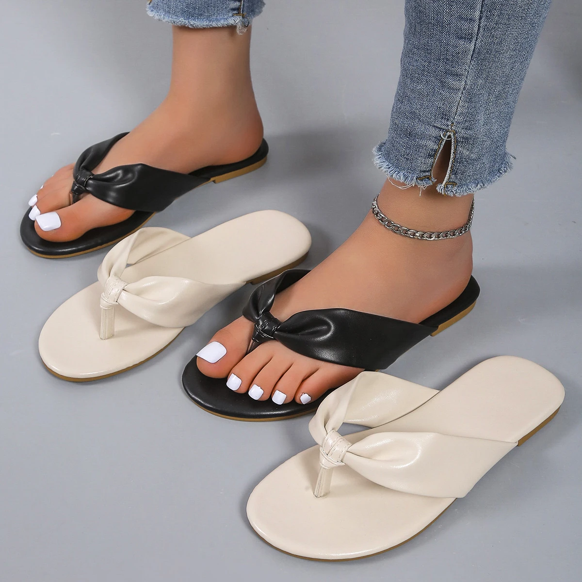 

Sexy Luxury Women Slippers Flat Heel Flip Flops Butterfly Knot Fashion Slides Shiny Crystal Casual Ladies Shoes Indoor slides