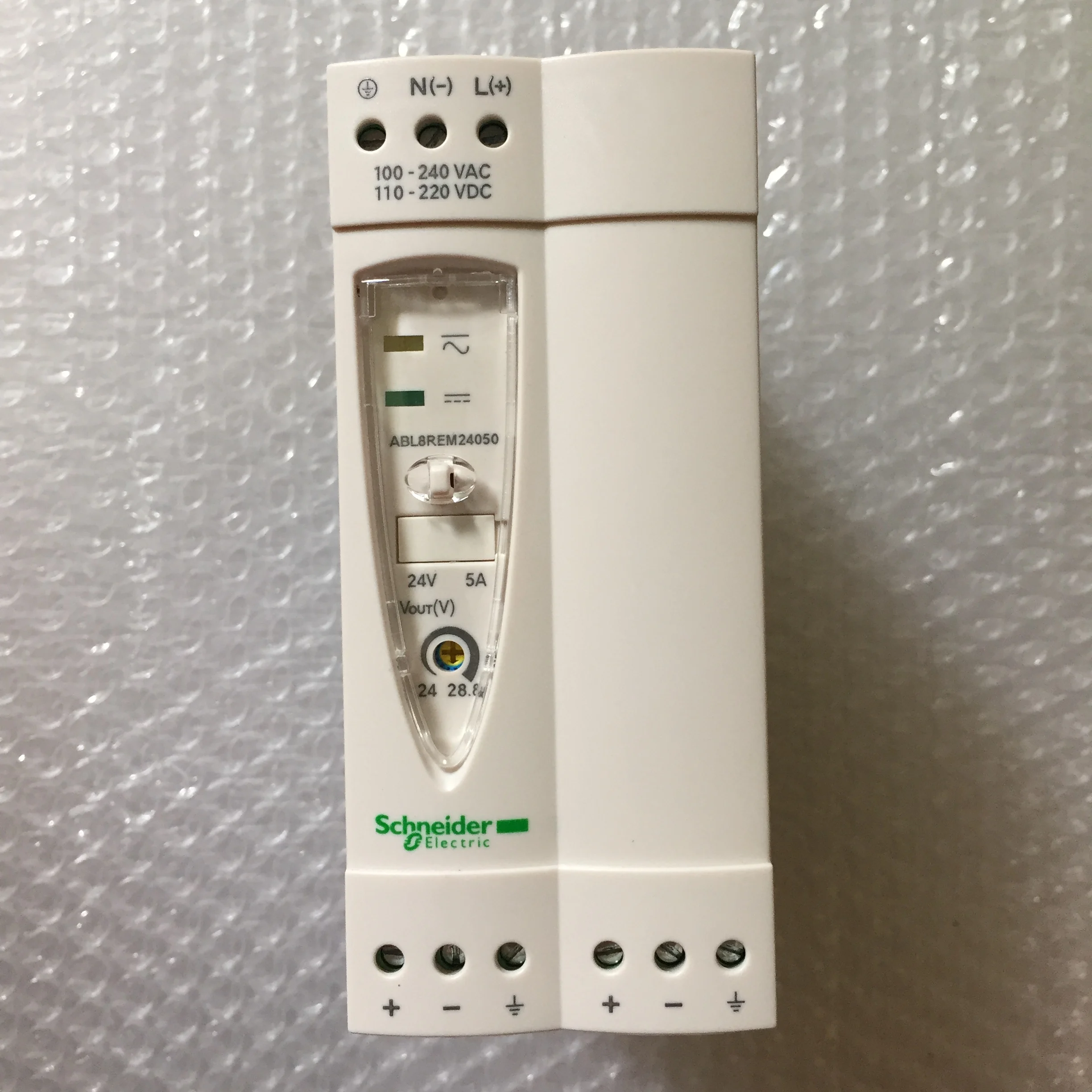 

Оригинальный и новый импульсный источник питания ABL8REM24050 24 В 5 А