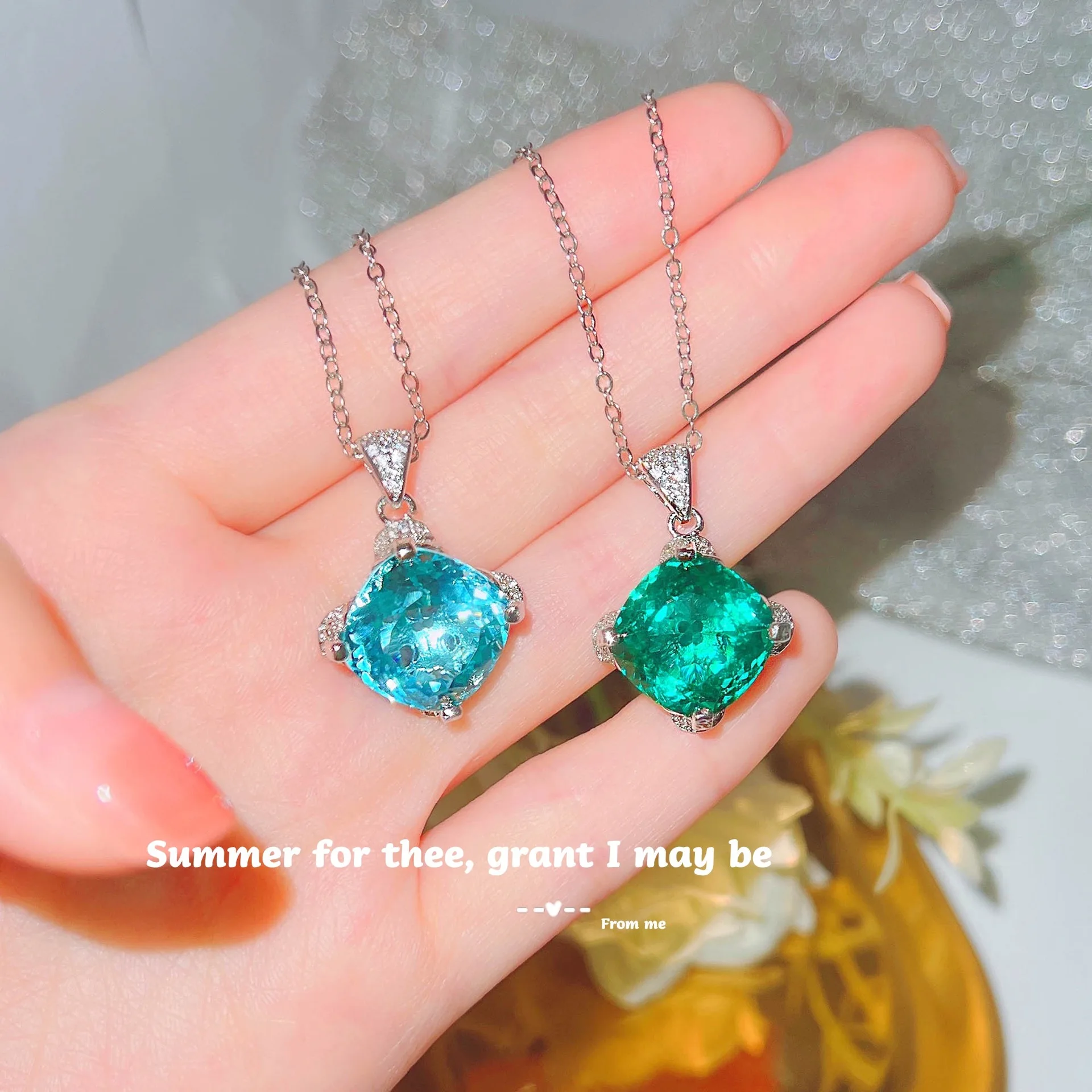 

Foydjew Luxury Simulation Aquamarine Sea Blue Topaz Stone Pendant Necklaces 15 Carat Square Emerald Color Treasure Jewelry