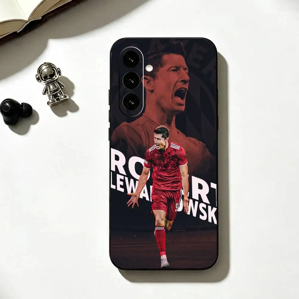 Фото Чехол для телефона Football R-Robert L-Lewandowski, черный, силиконовый, мягкий, для Samsung Galaxy A73, A72, A71, A70, A53, A52, A51 №3