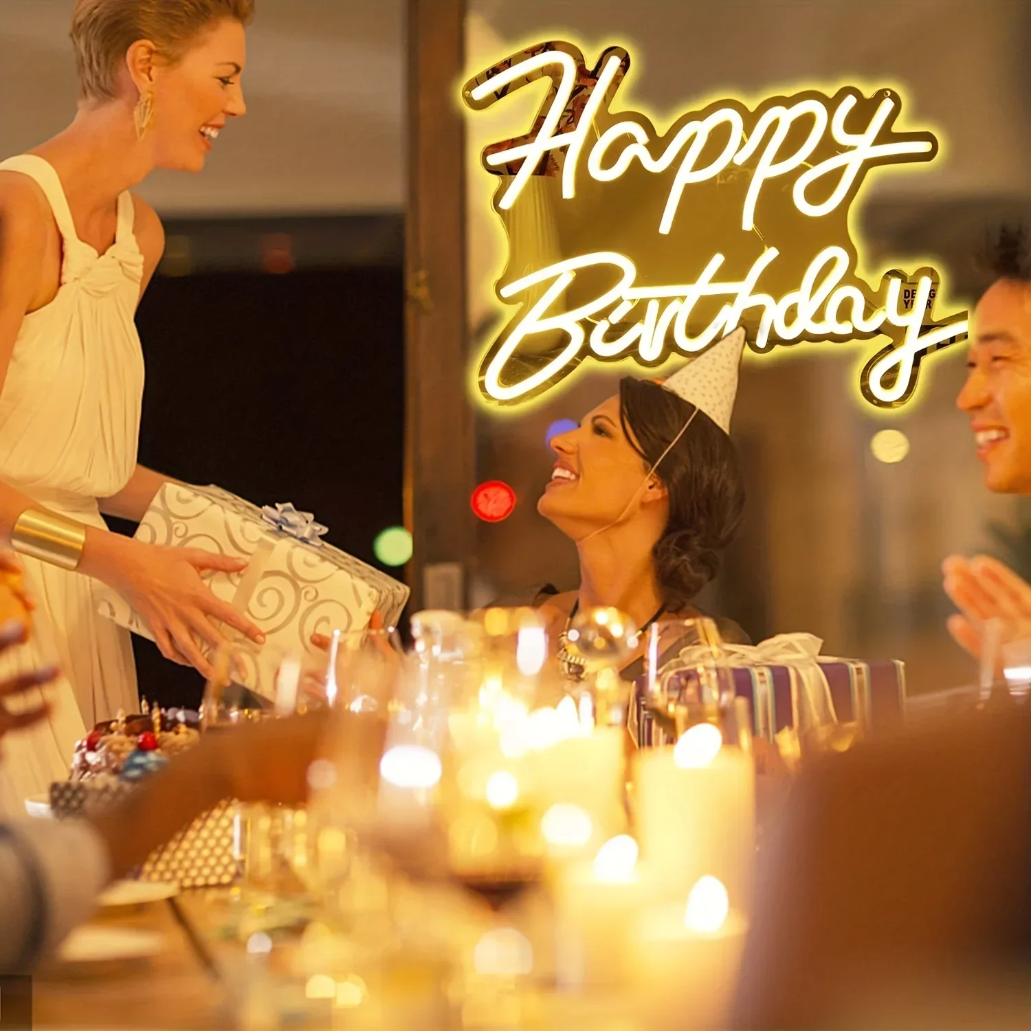 Неоновая вывеска "Happy Birthday" |