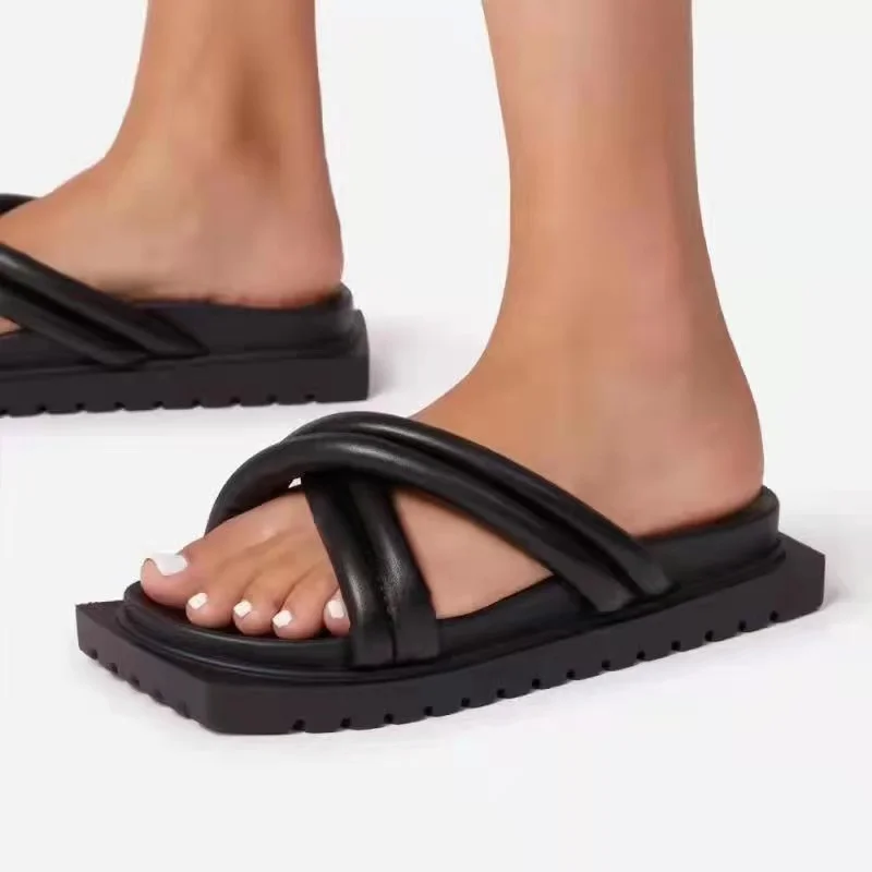 

Summer women's slippers 2022 trend fashion large size slippers ladies black white red brown comfortable flat sandals 36-43 yards
