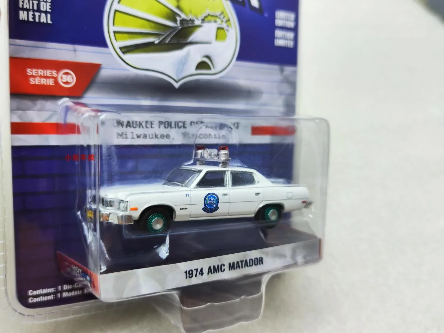 1:64 1974 AMC Matador Heat Trace сезон 36 полицейская машина Milwaukee зеленое издание коллекция