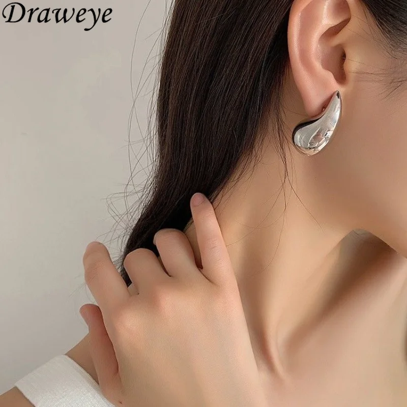 

Draweye Water Drop Stud Earrings for Women Silver Gold Color Korean Fashion Simple Jewelry Vintage Elegant Pendientes Mujer