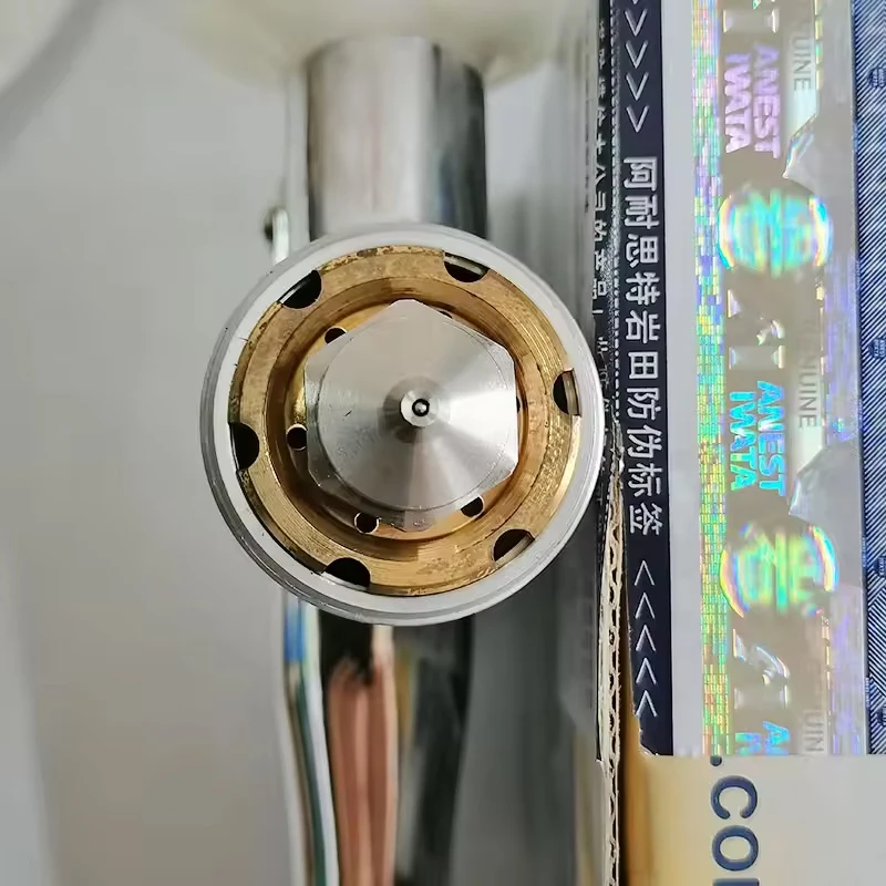 Пистолет-распылитель Anest Iwatas AZ3 с соплом 1 3/1 4 мм пневматический инструмент для