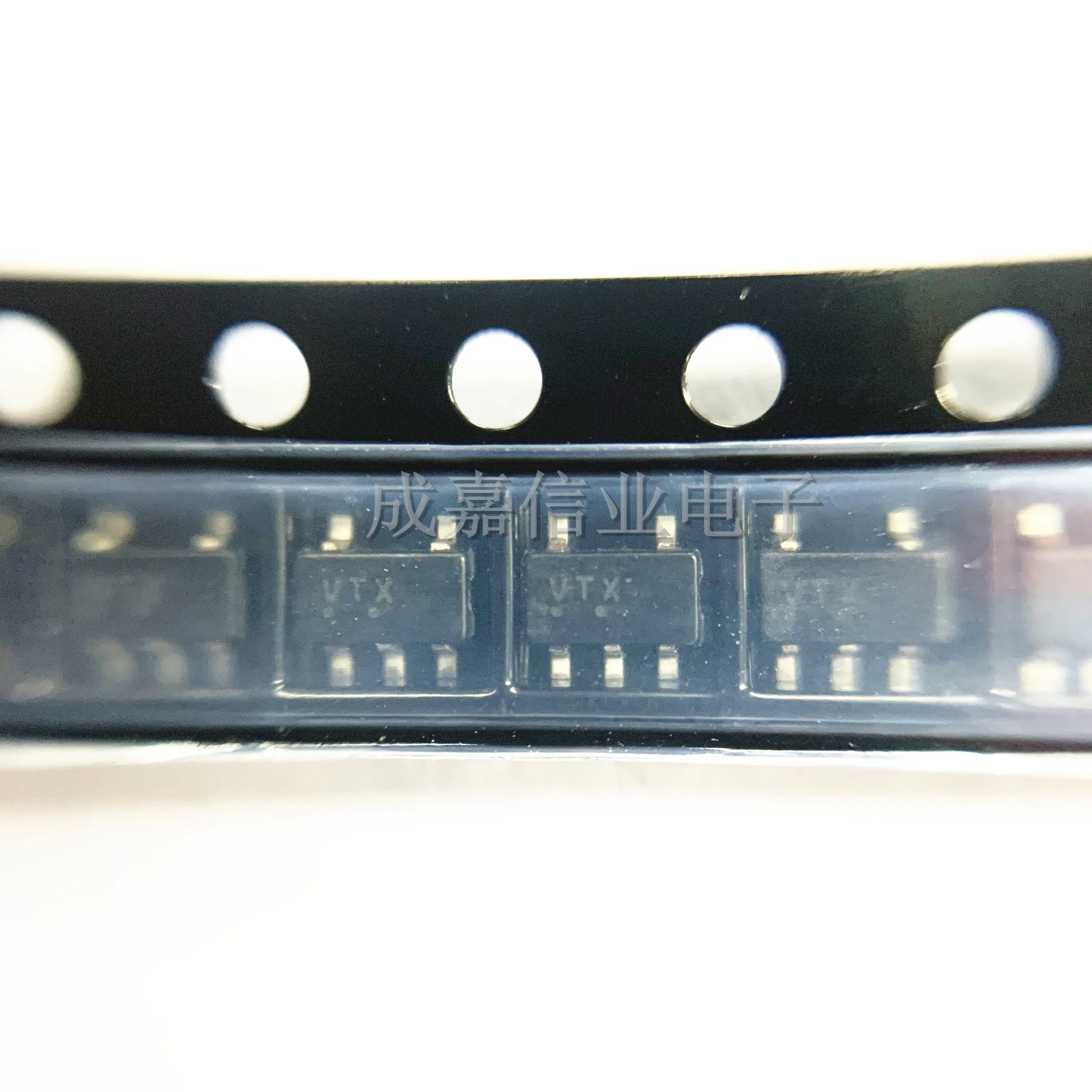 100 шт./лот M74VHC1GT08DTT1G SOT-23-5 маркировка; Логические ворота VT 3-5,5 в одиночный 2-вход и TTL Рабочая температура:- 55 C-+ 125 C