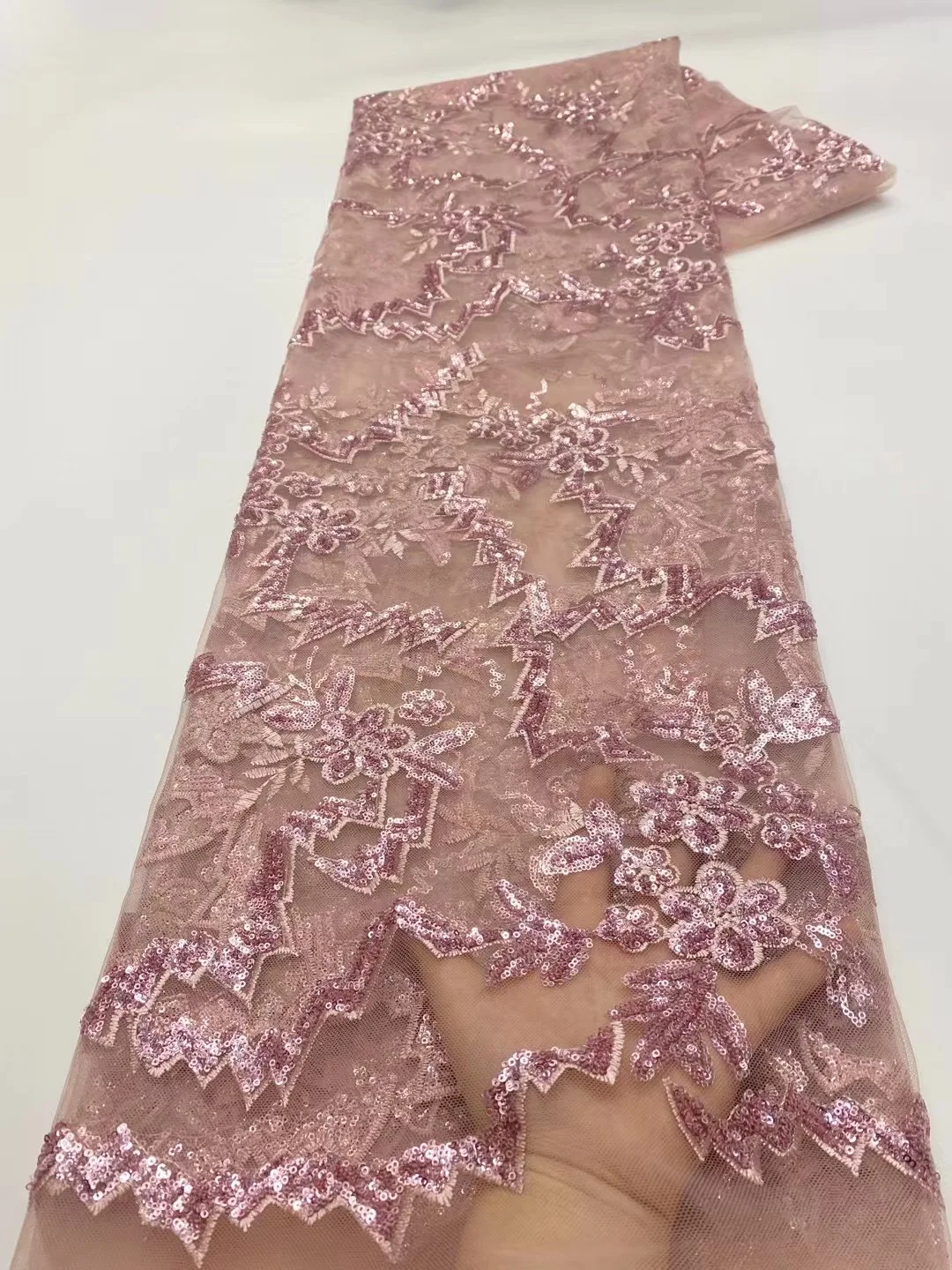 

Popular 2022 High Quality Pink African Lace Fabric Embroidery Sequins French Lace Fabric for Wedding Party Dress Sewing KXX22326