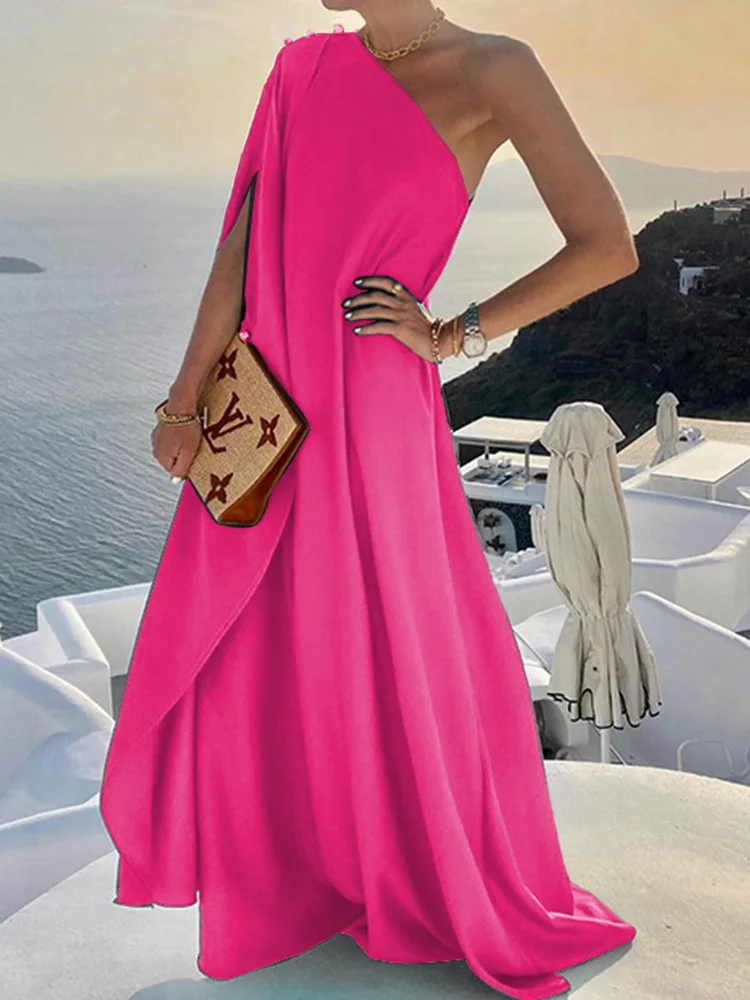 

Женское длинное платье с одним плечом и разрезом