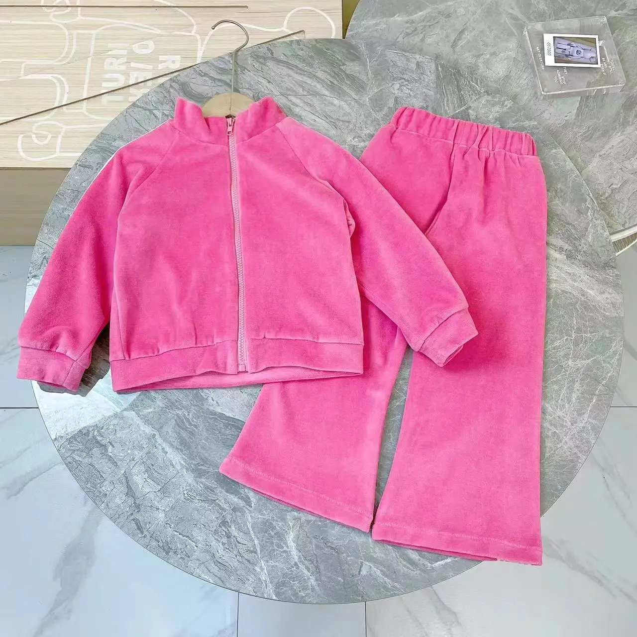 

Роскошная детская одежда 2022 модный ранний осень новый продукт для девочек модная утолщенная в европейском и американском стиле на молнии