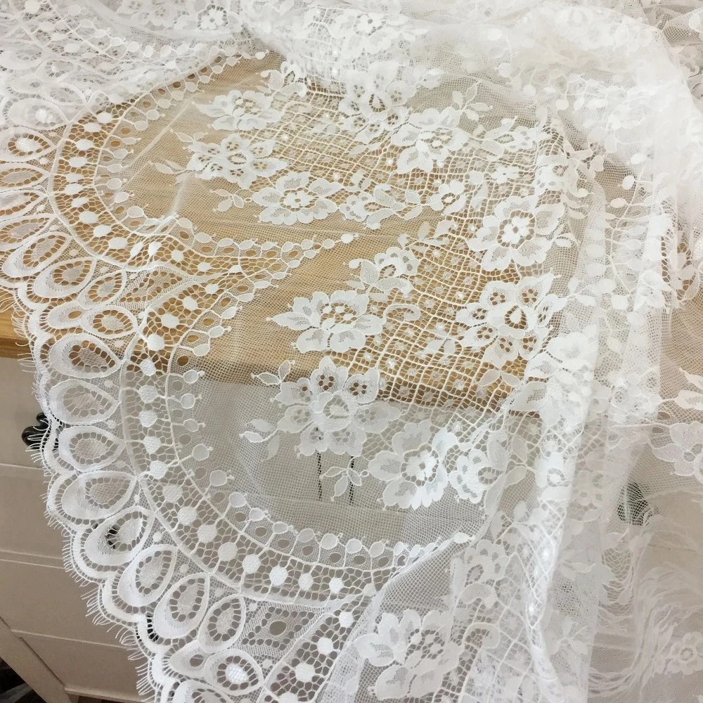 

Wholesale Price Women Gowns Lace Off Whtie Soft Wedding Dress Lace Fabric Eyelash French Lace 1.5x3 Meters/Piece