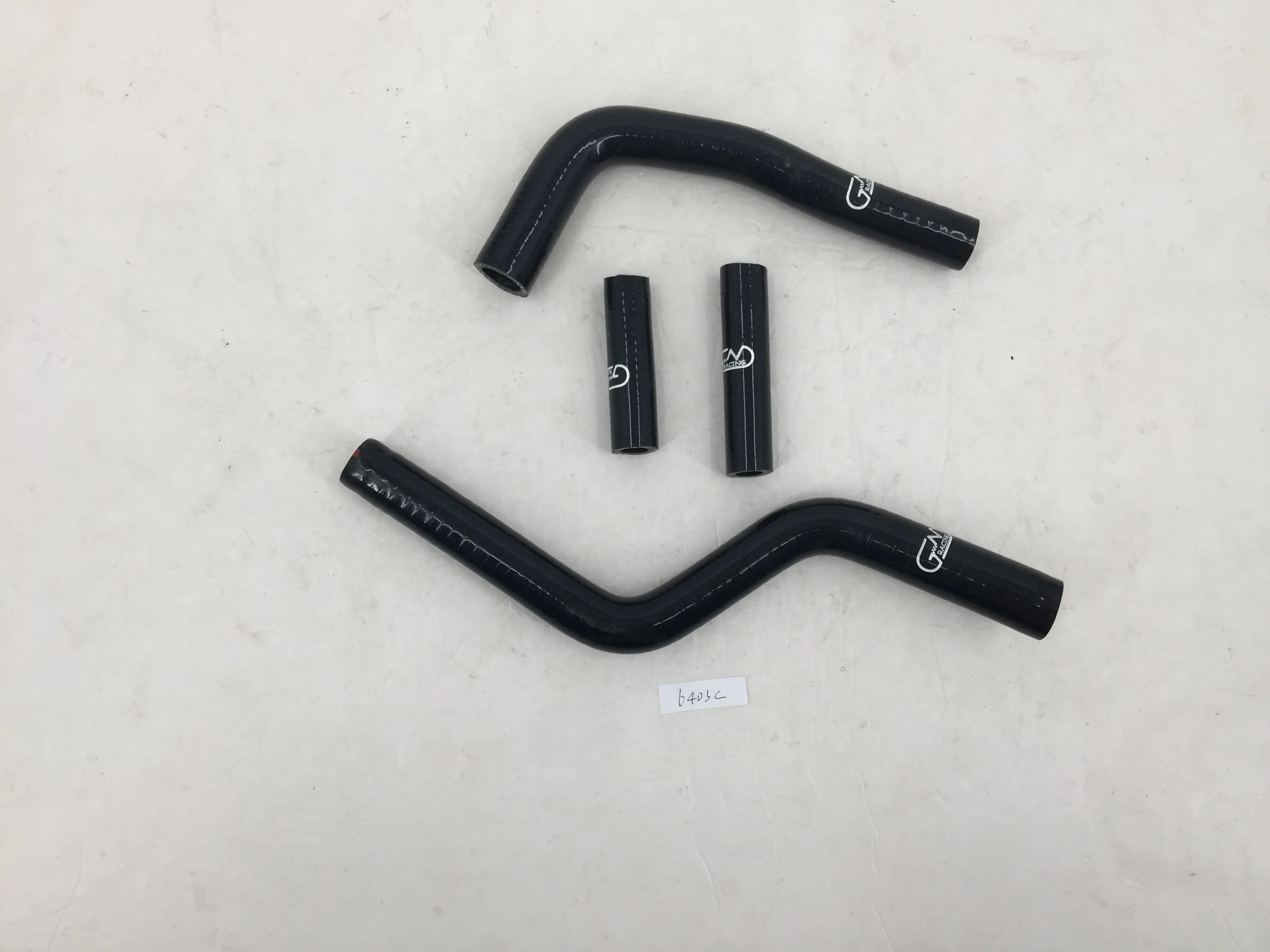 

Мотоцикл подходит для 2002-2021 Yamaha YZ125 YZ 125 2003 2004 2005 2006 2007 2008 2009, силиконовый комплект шлангов охлаждающей жидкости радиатора