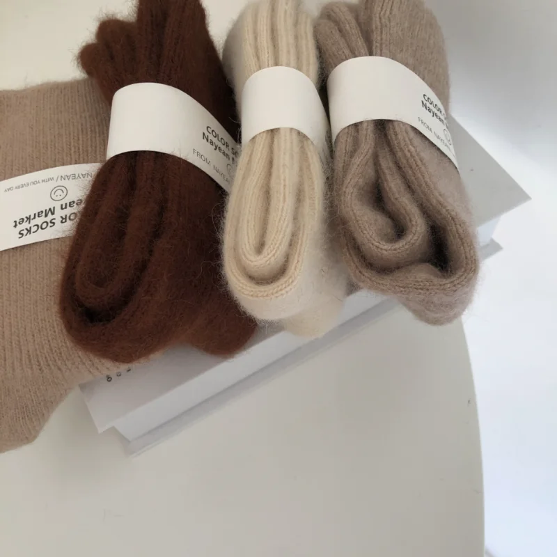 

Women Socks Autumn Winter Simple Basic Pure Color Socks Spinning Ladies Girls Middle Tube Socks Solid Color Sock