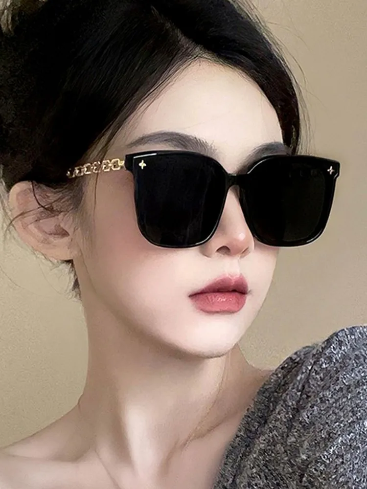 

2023 New Fashion Chain Glasses Legs Retro Square Sunglasses Women Men Vintage Large Frame Sun Glasses Female Gafas Oculos De Sol