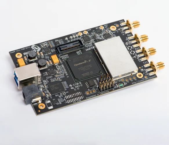 

bladeRF 2.0 micro xA5 5CEBA5F23C8NQS AD9361 FPGA