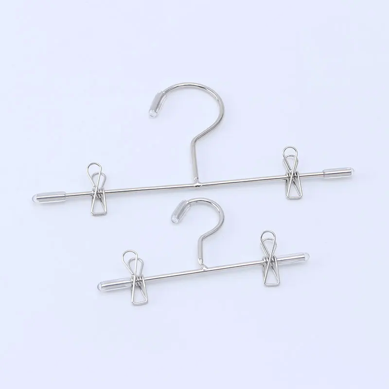 

Мини вешалка для кукол металлическая