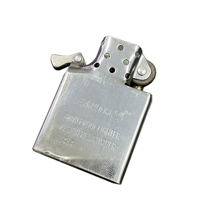 

Обычная керосиновая зажигалка, универсальная внутренняя подкладка, механизм из нержавеющей стали, железная трубка, зажигалка, аксессуары